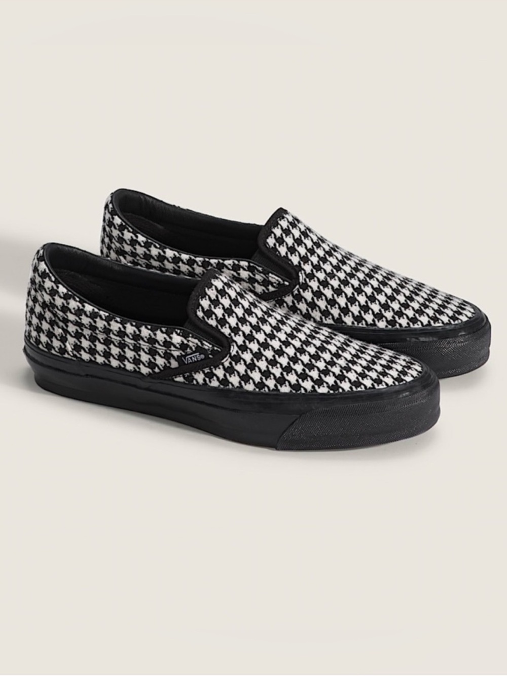 Vans Premium Classic Slip-On
Shoe Houndstooth Black / White Womens 9.0 US - Picture 1 of 11